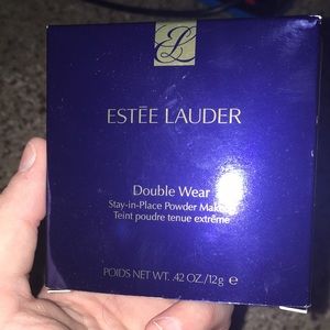 Estée Lauder Doublewear powder foundation